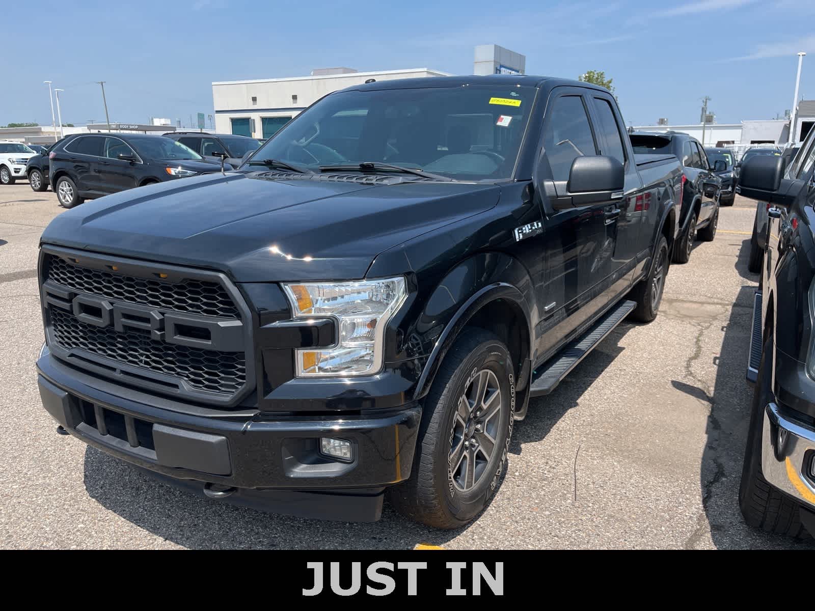 2017 Ford F-150 XLT Hero Image