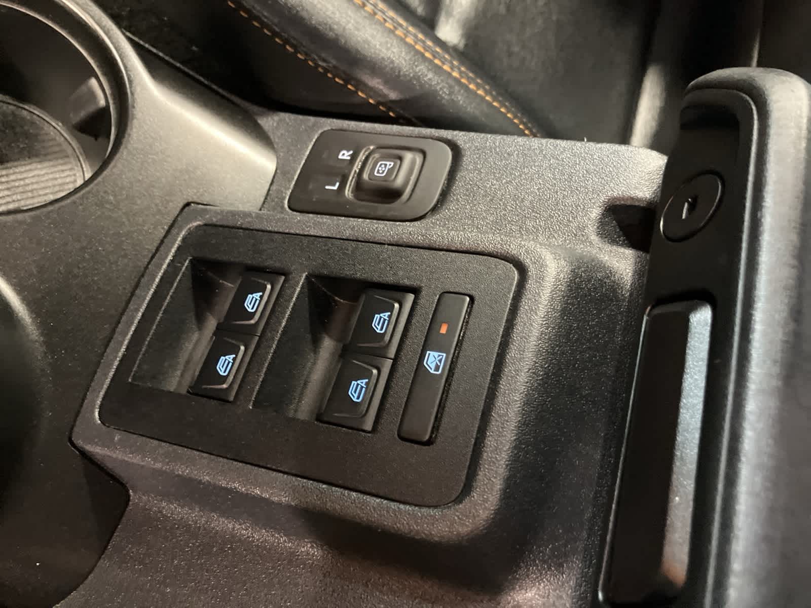 Thumbnail: 2022 Ford Bronco - 16