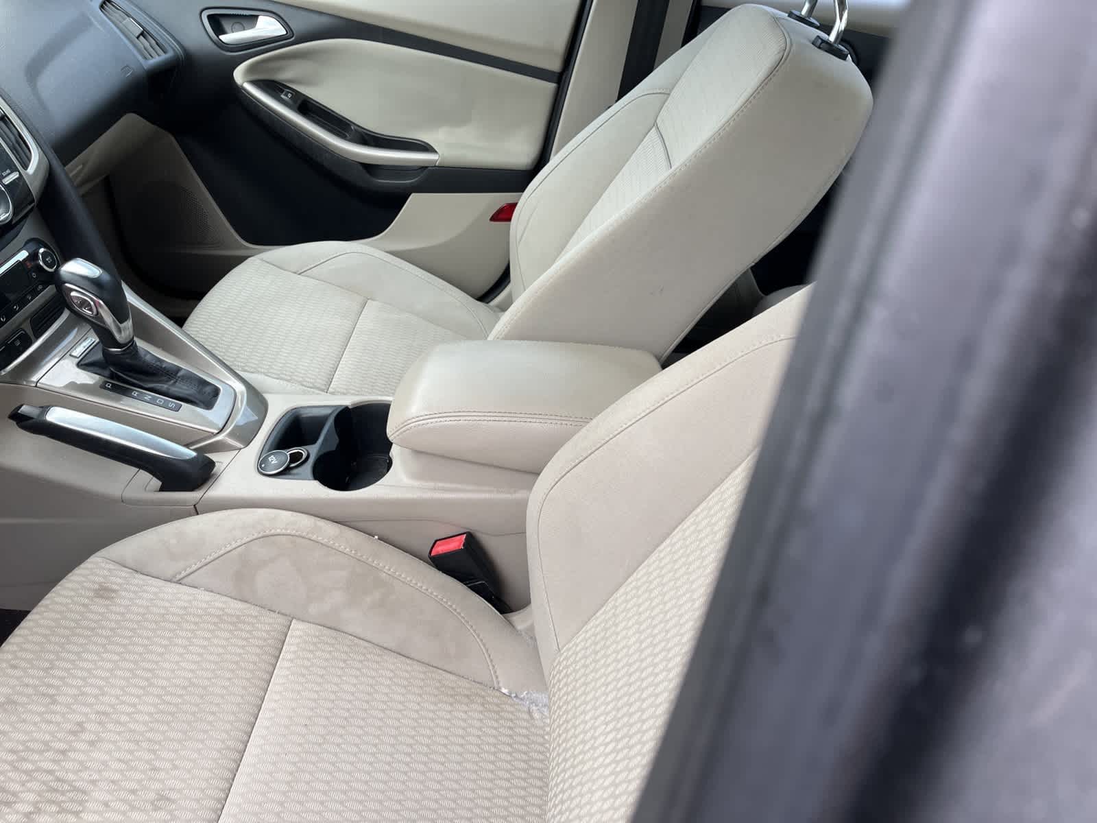 Thumbnail: 2012 Ford Focus - 23