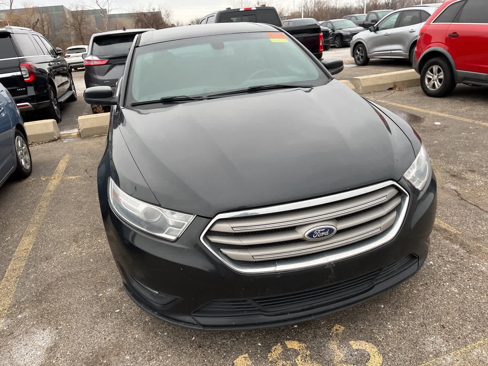 Thumbnail: 2014 Ford Taurus - 24