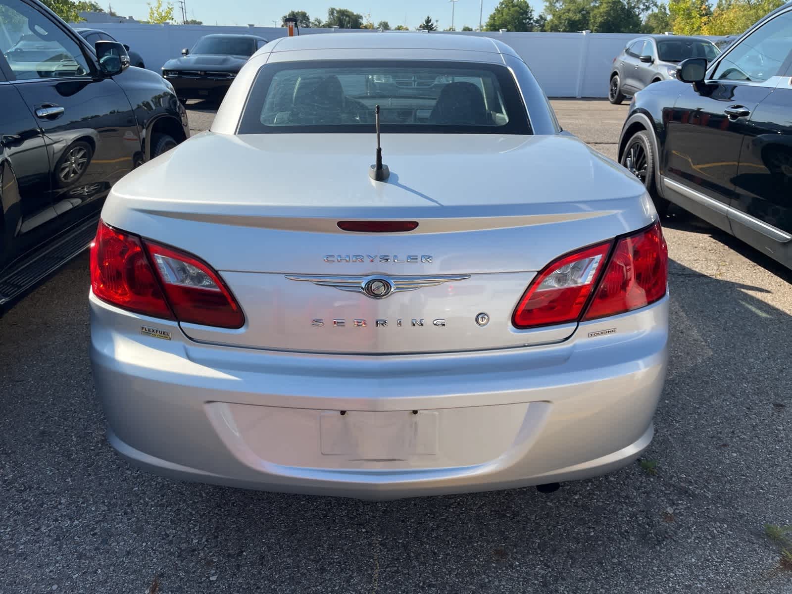 Thumbnail: 2009 Chrysler Sebring - 11