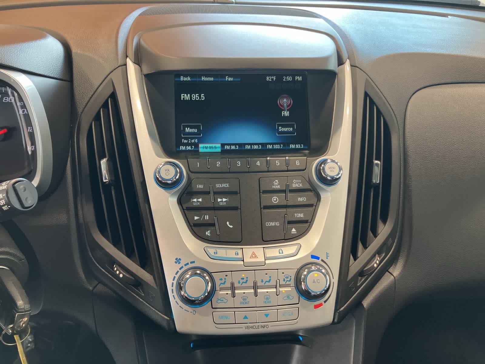 Thumbnail: 2015 Chevrolet Equinox - 15