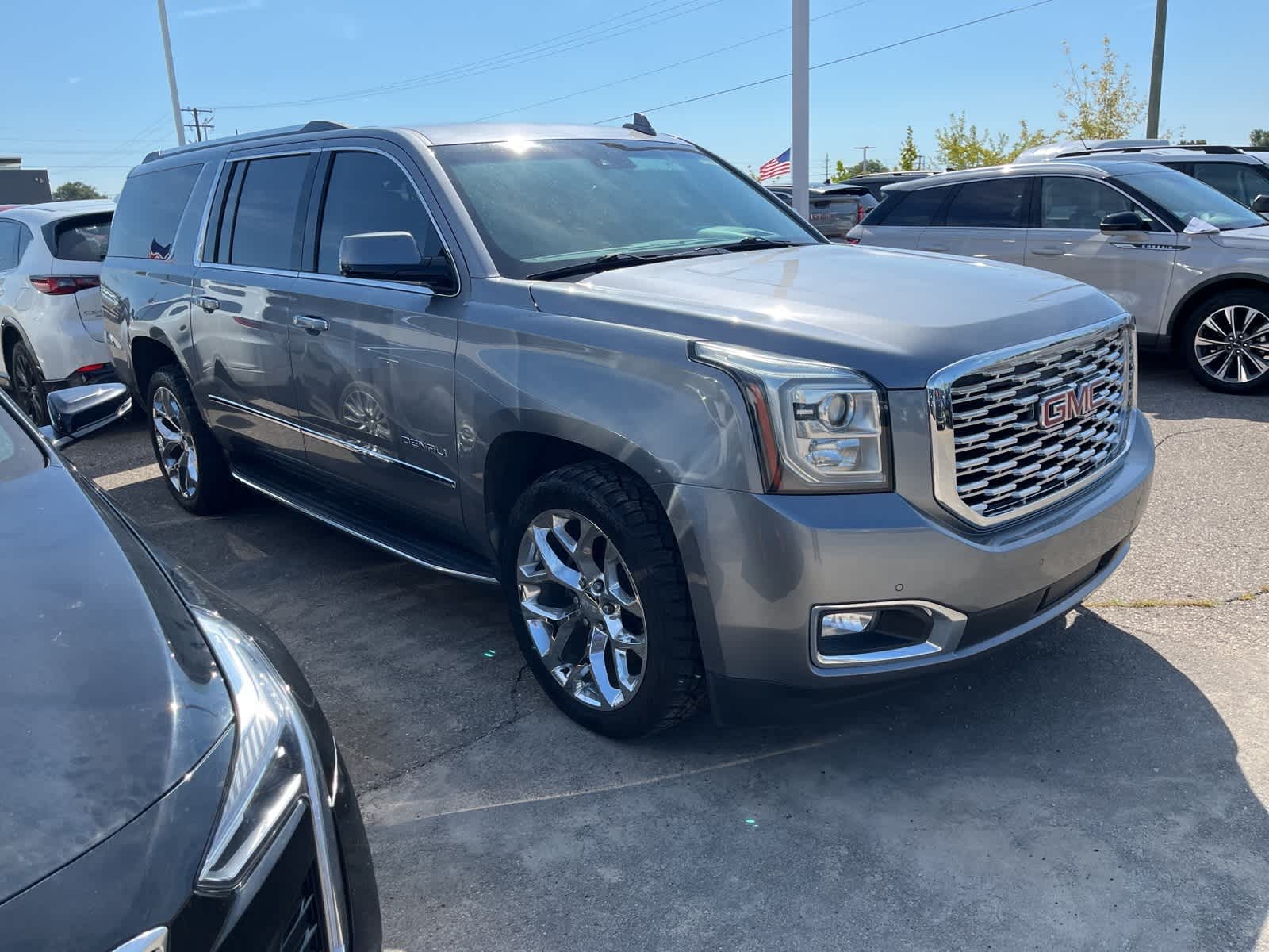 Thumbnail: 2018 GMC Yukon XL - 18