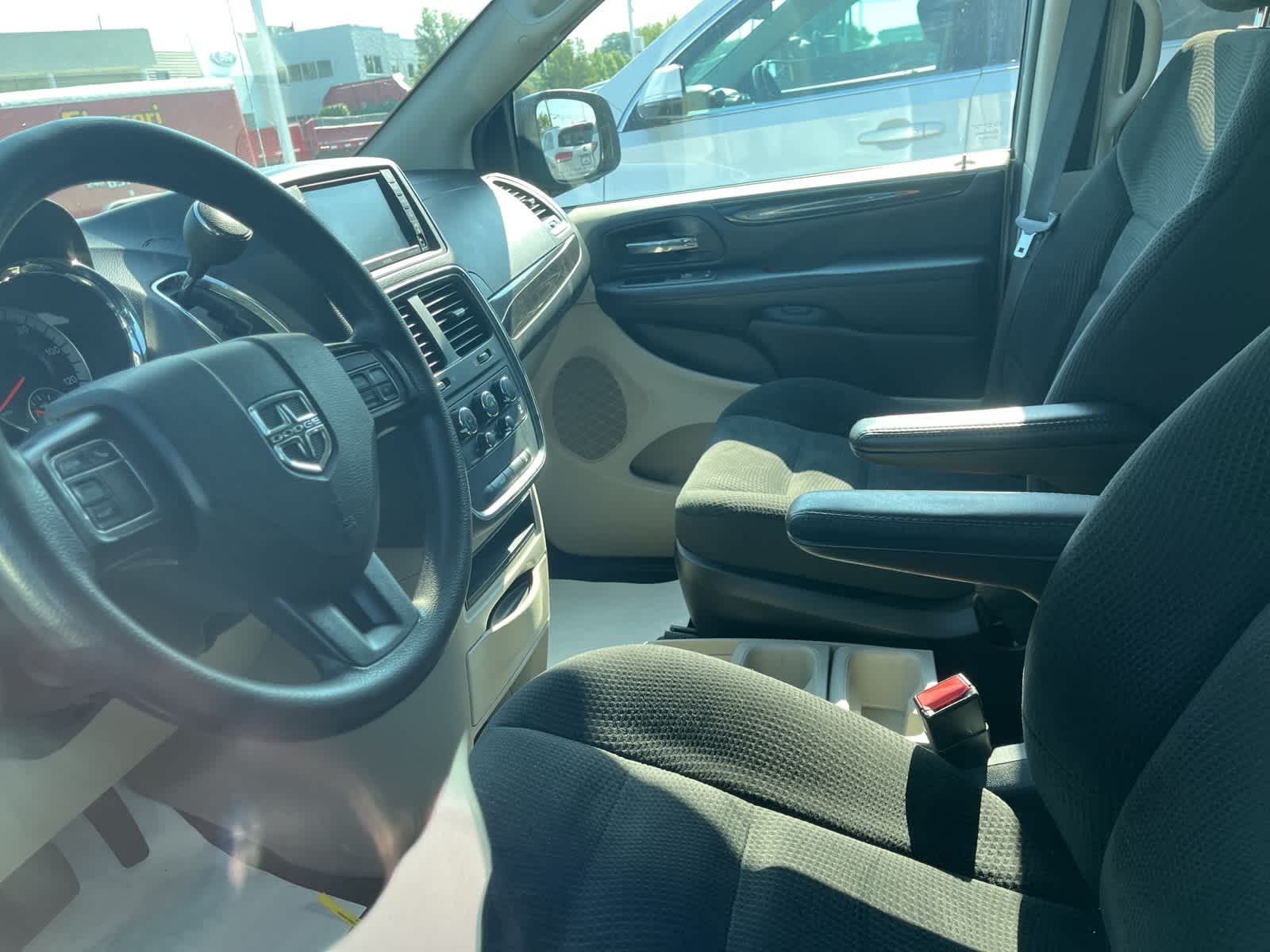 Thumbnail: 2019 Dodge Grand Caravan - 27
