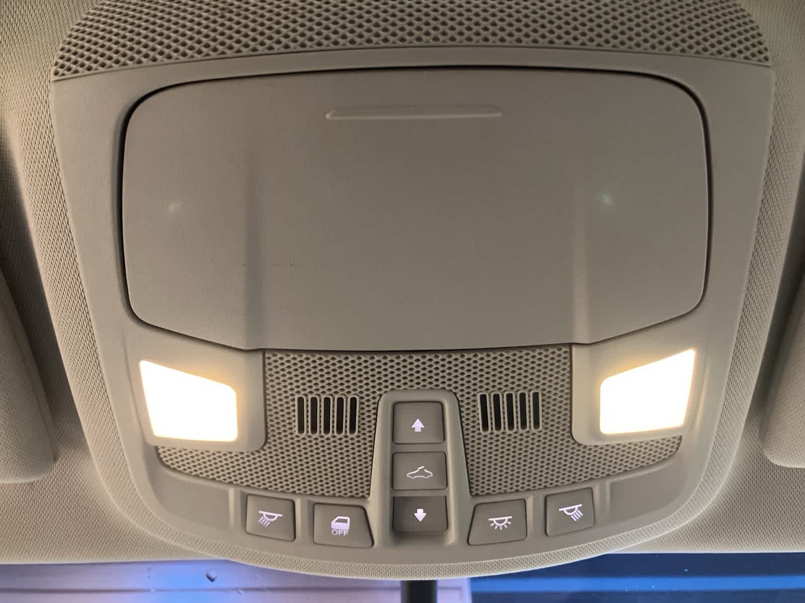 Thumbnail: 2015 Lincoln MKZ - 24