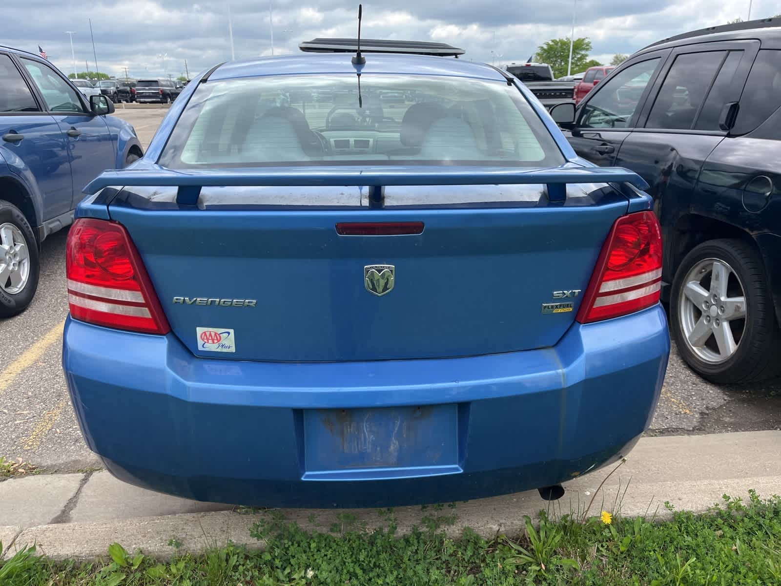 Thumbnail: 2008 Dodge Avenger - 11