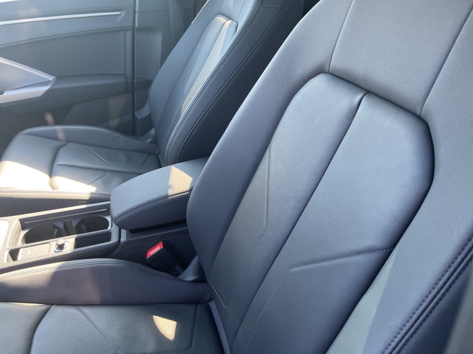 Thumbnail: 2022 Audi Q3 - 26
