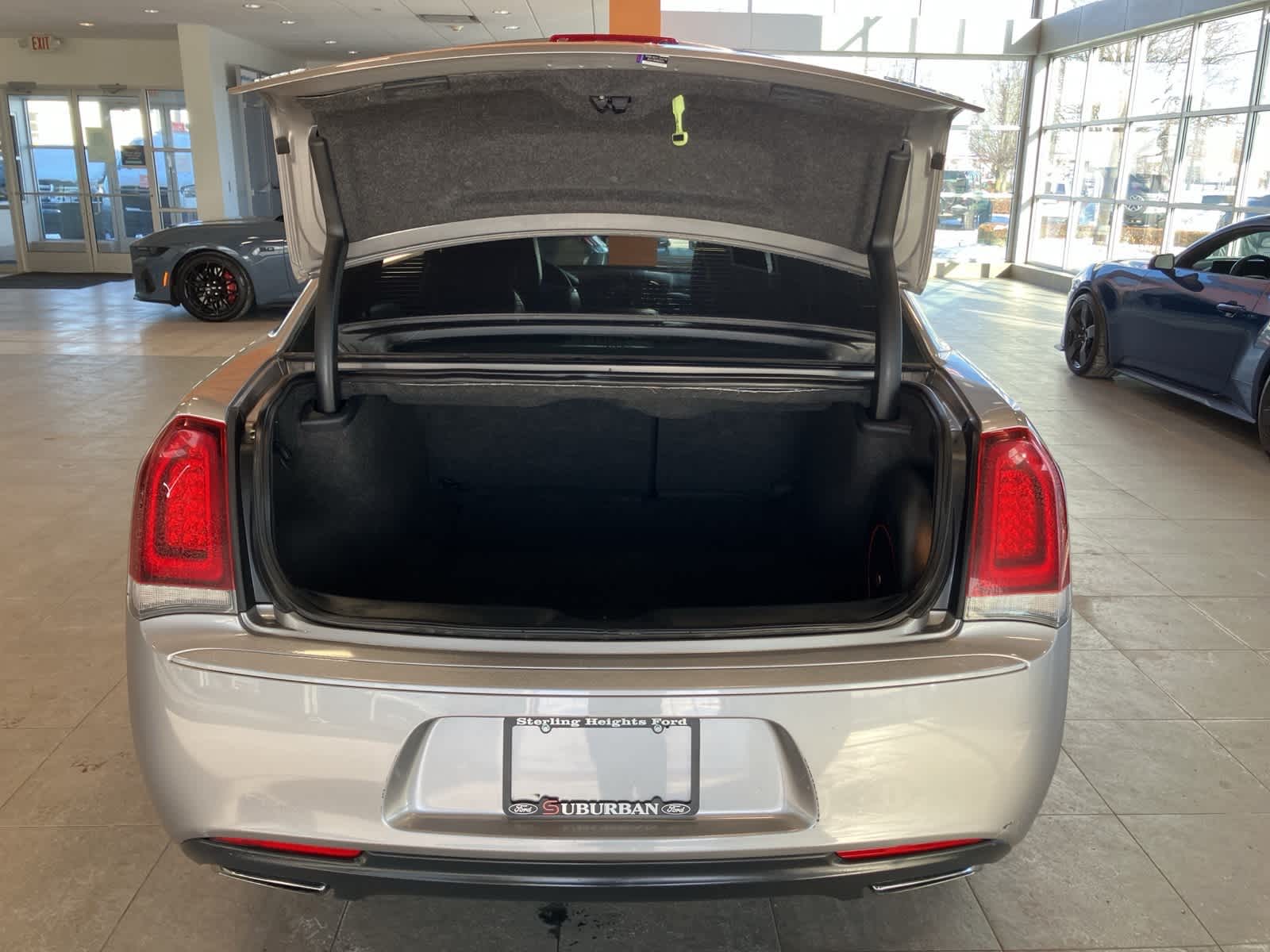 Thumbnail: 2017 Chrysler 300 - 26