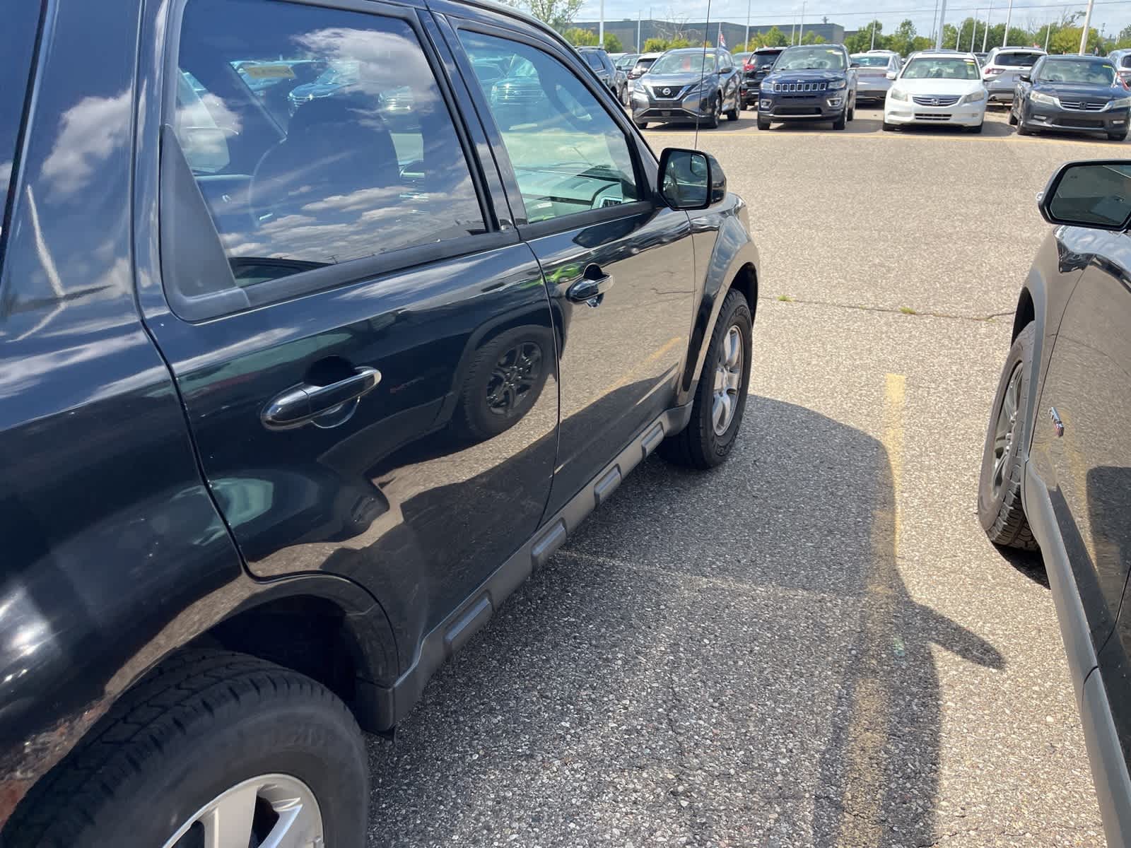 Thumbnail: 2011 Ford Escape - 17