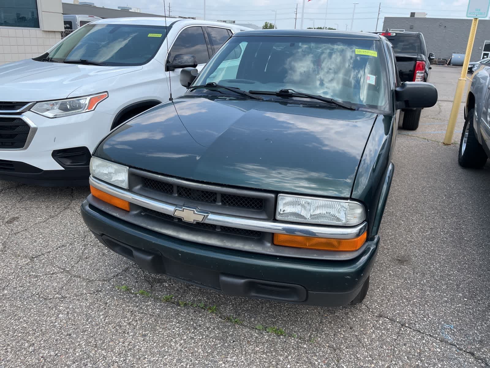 2003 Chevrolet S-10 LS 4