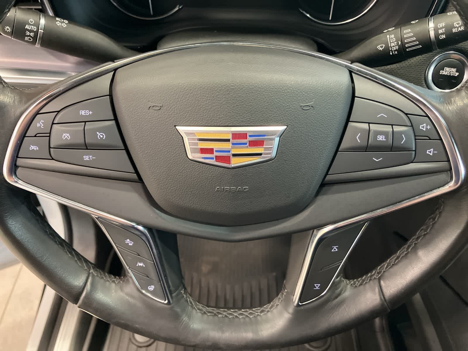 Thumbnail: 2022 Cadillac XT5 - 15