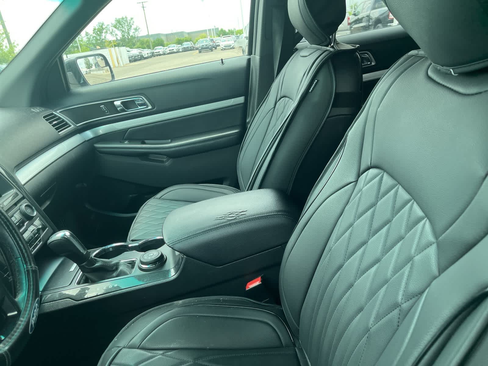 2016 Ford Explorer XLT 21