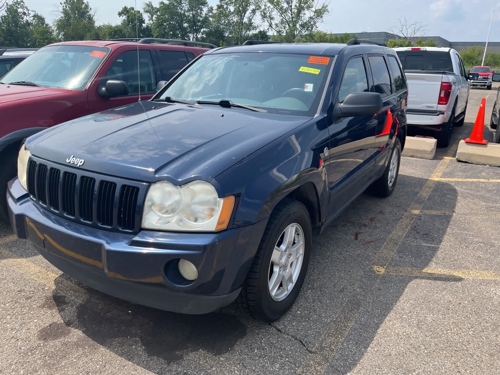 Thumbnail: 2005 Jeep Grand Cherokee - 2