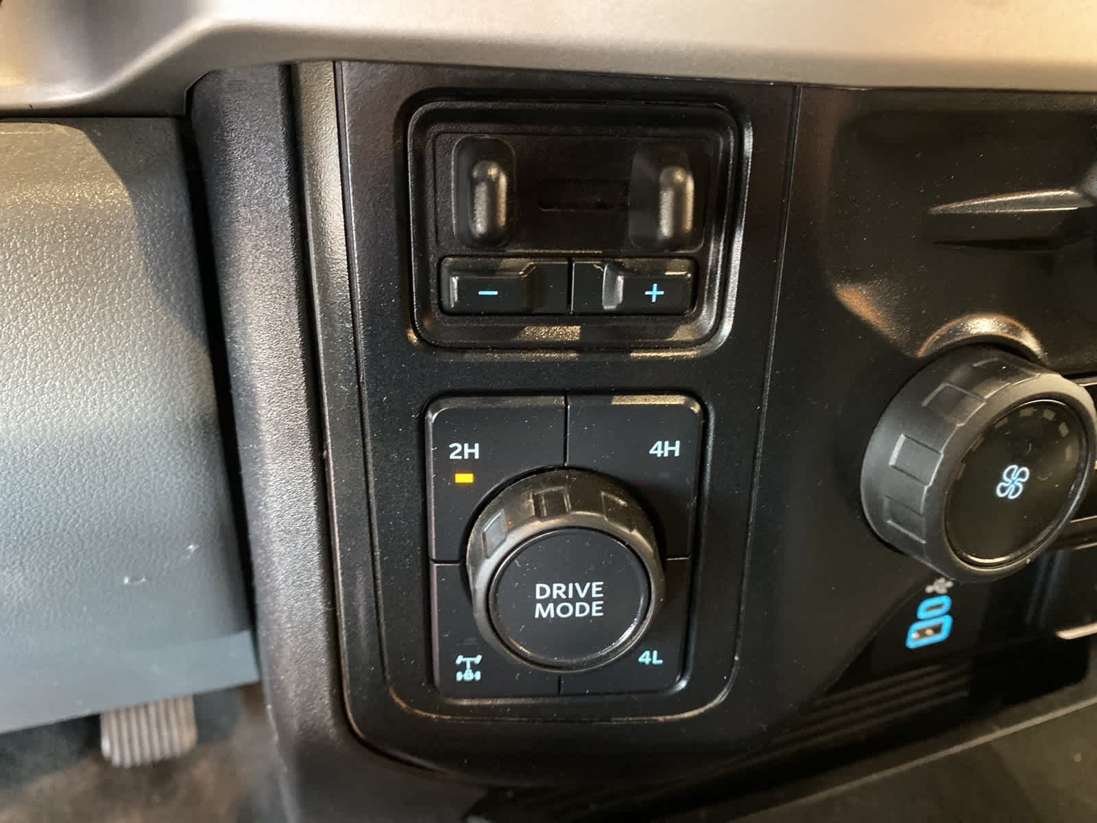 Thumbnail: 2024 Ford Econoline - 23