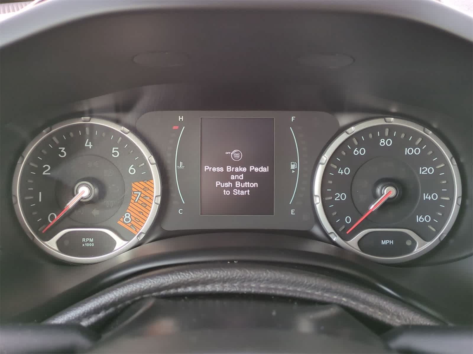 Thumbnail: 2019 Jeep Renegade - 34