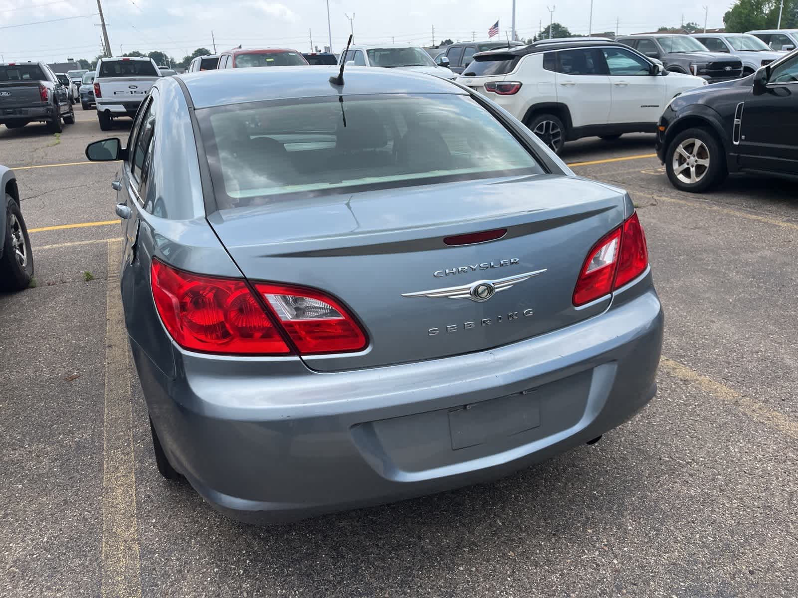 Thumbnail: 2009 Chrysler Sebring - 10