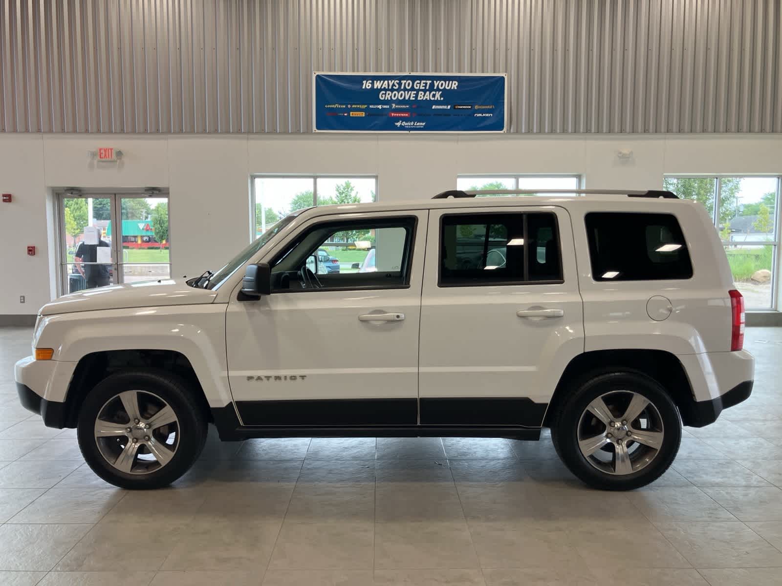 Thumbnail: 2016 Jeep Patriot - 8