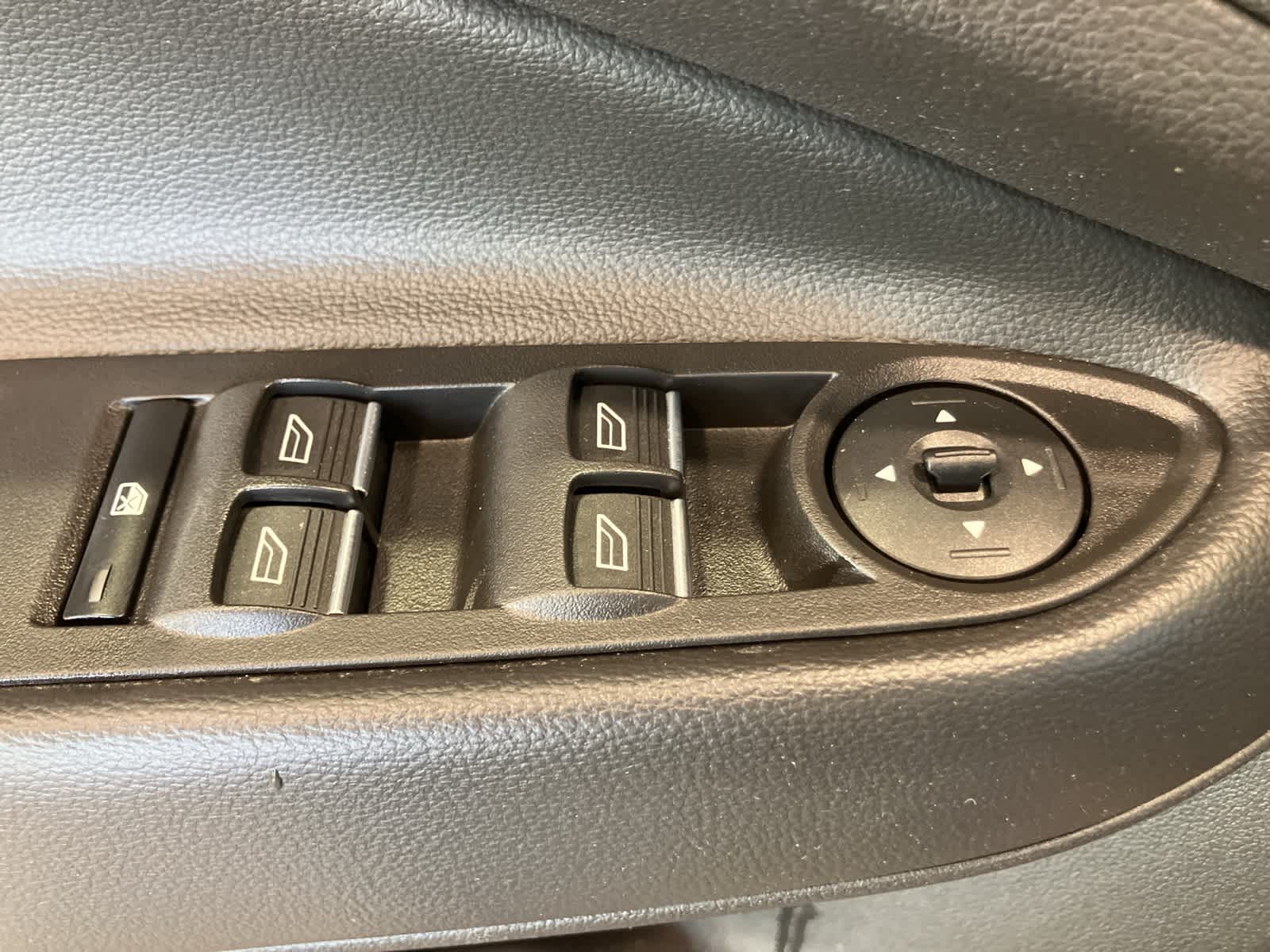 Thumbnail: 2017 Ford Escape - 13