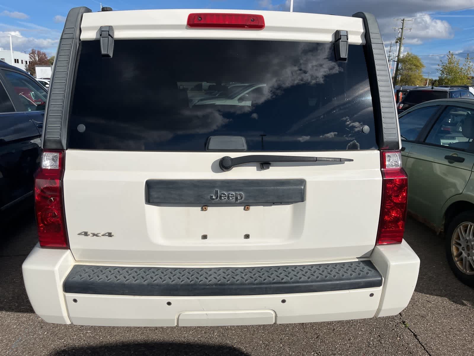 Thumbnail: 2008 Jeep Commander - 12