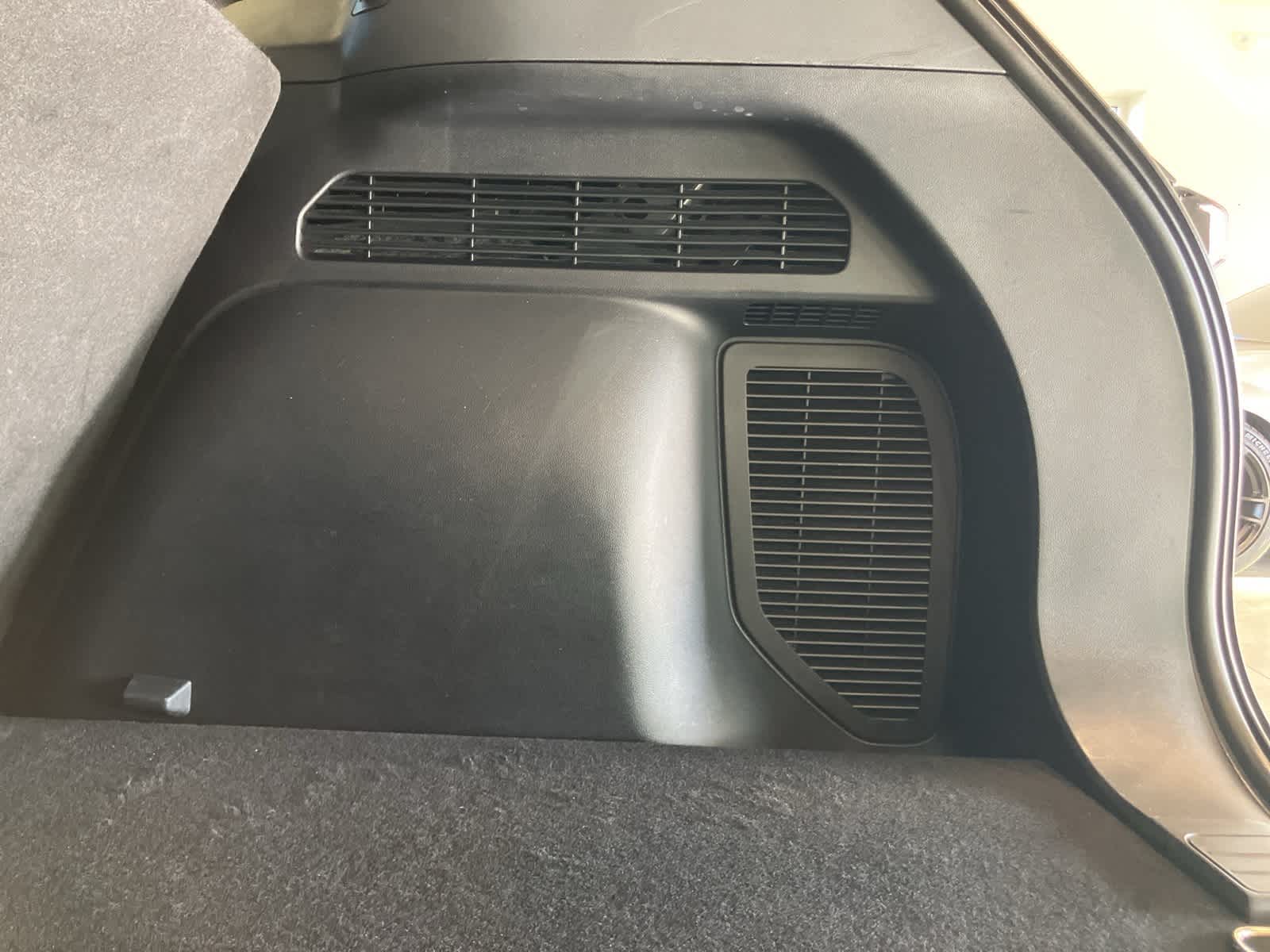 Thumbnail: 2022 Ford Escape - 32