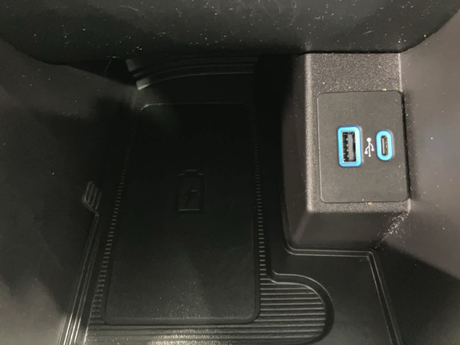 Thumbnail: 2023 Ford Edge - 17