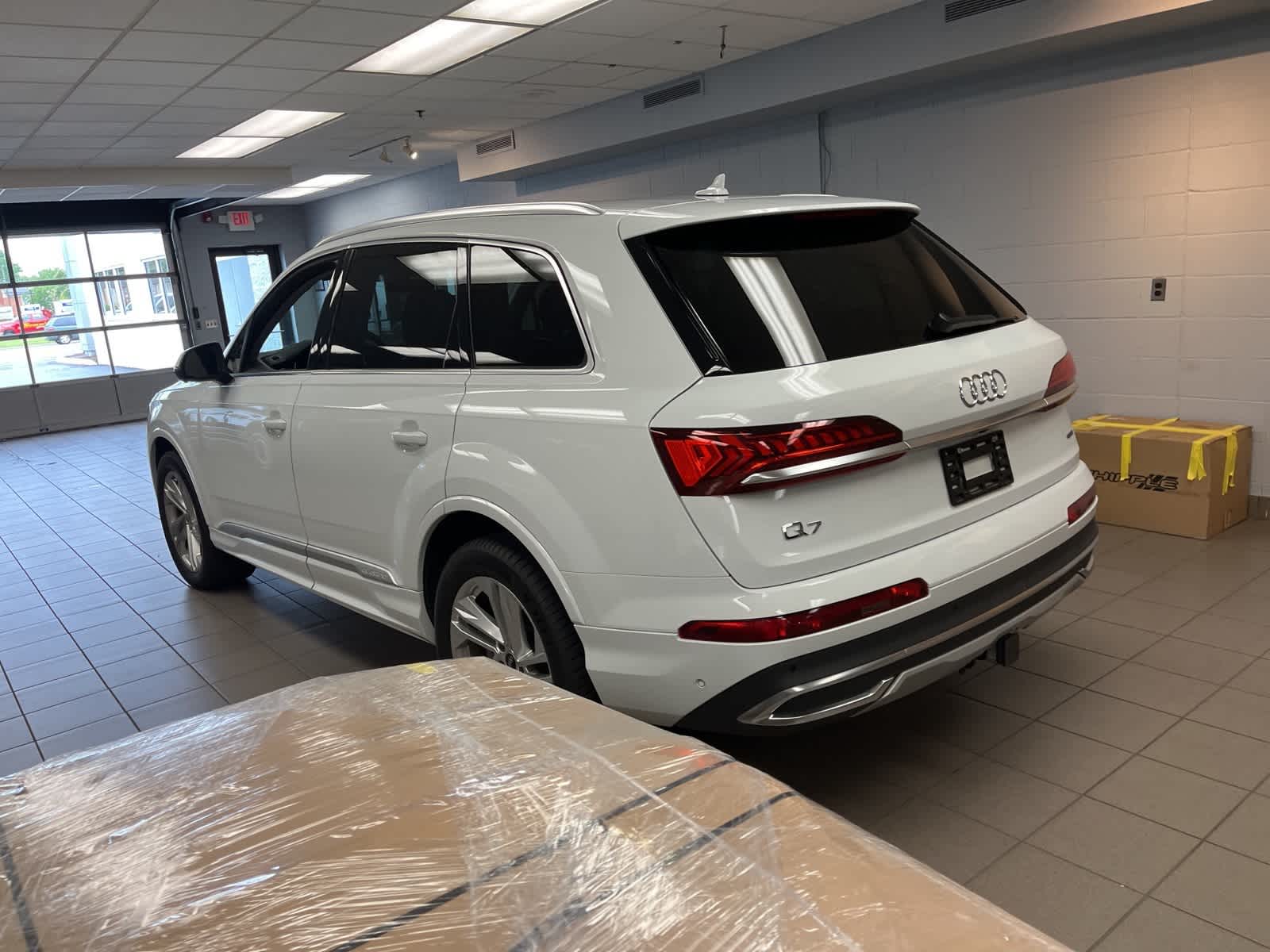 Thumbnail: 2021 Audi Q7 - 8