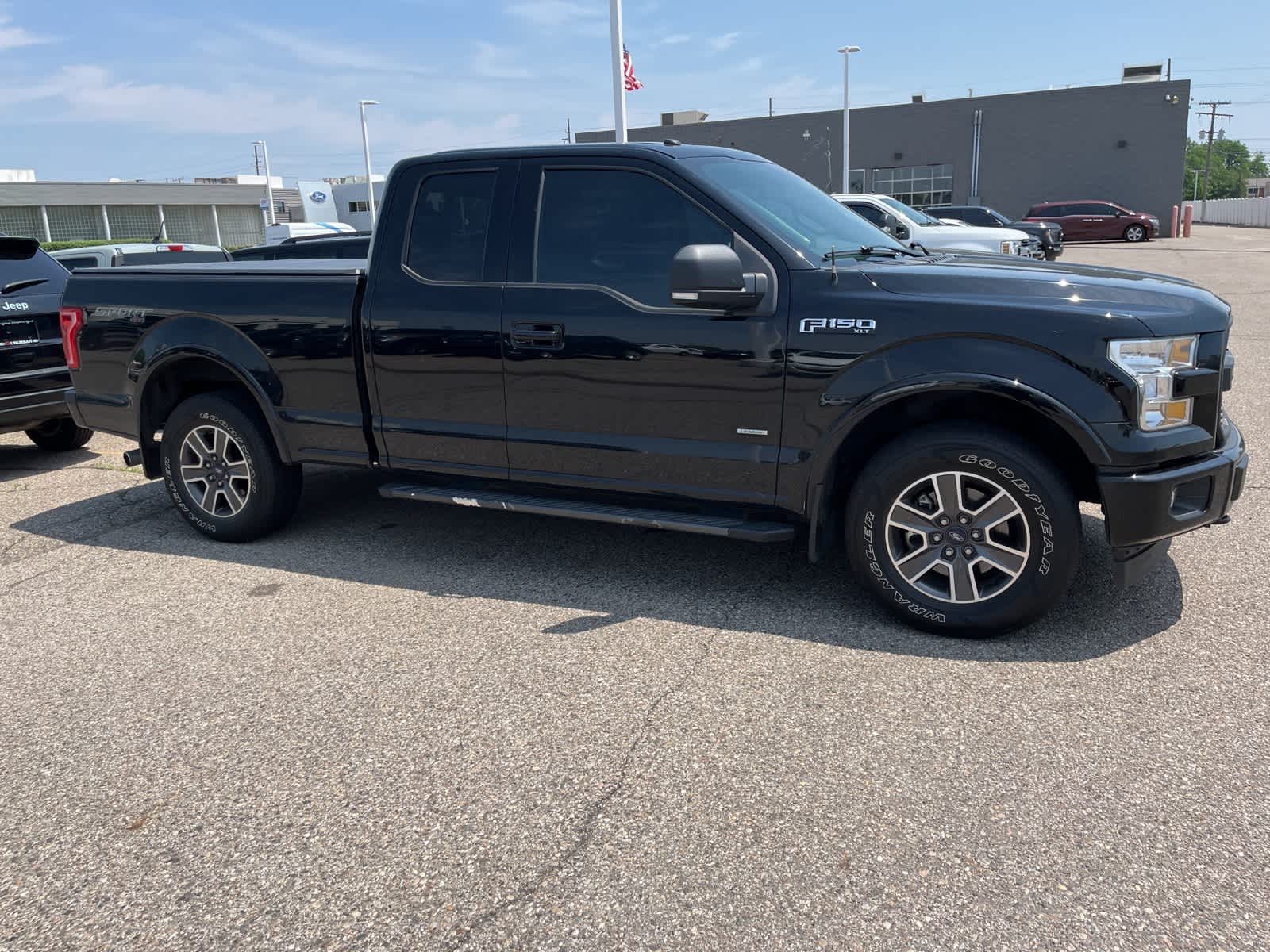 2017 Ford F-150 XLT 16