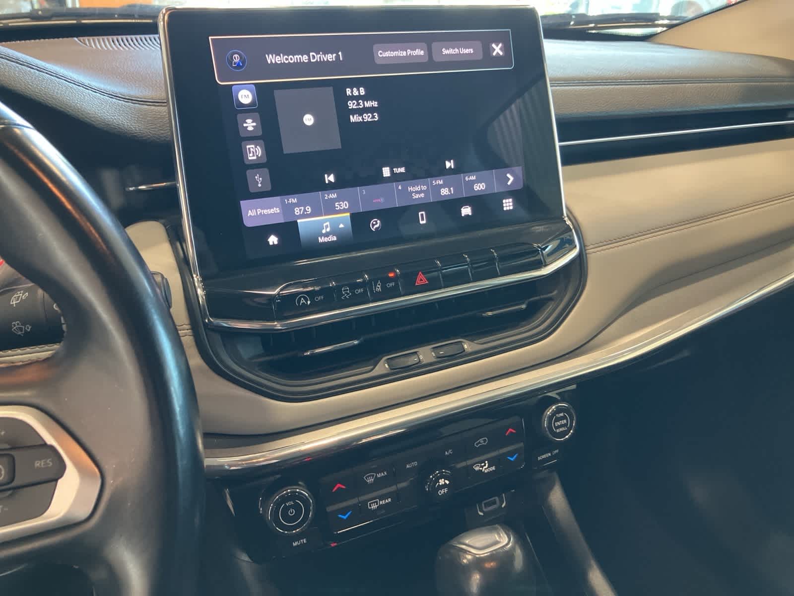 Thumbnail: 2022 Jeep Compass - 19