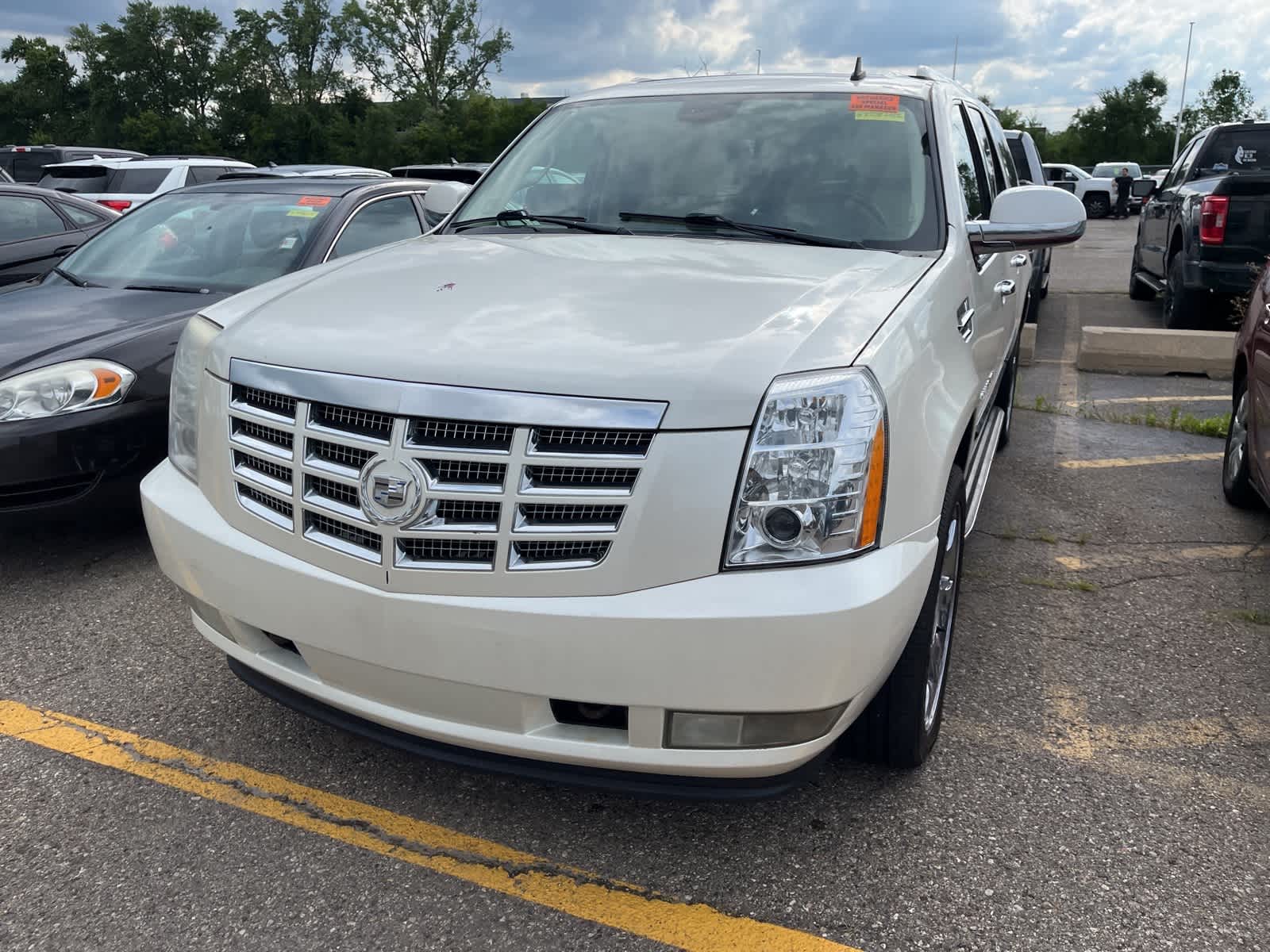 Thumbnail: 2008 Cadillac Escalade - 3