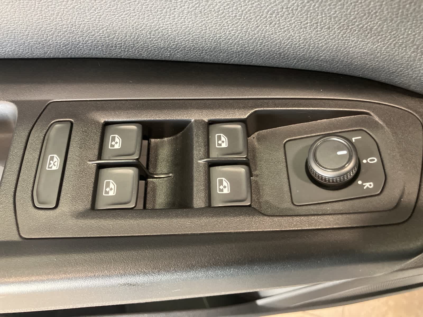 Thumbnail: 2021 Volkswagen Atlas - 13