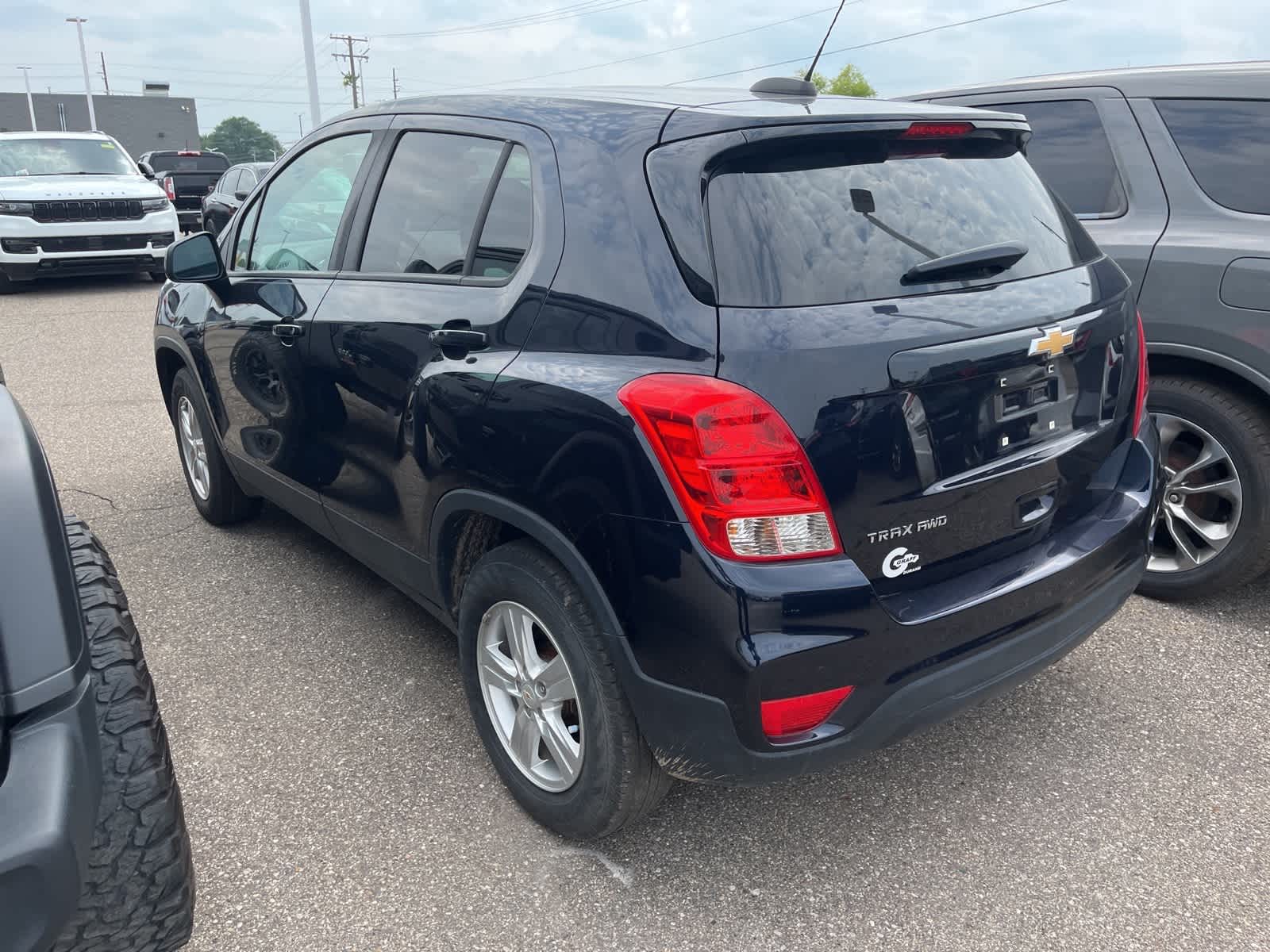 Thumbnail: 2021 Chevrolet Trax - 8