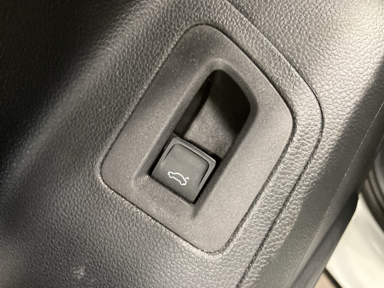 Thumbnail: 2023 Volkswagen Atlas - 15