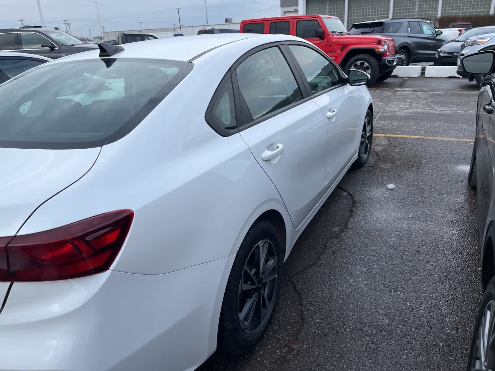 Thumbnail: 2024 Kia Forte - 15