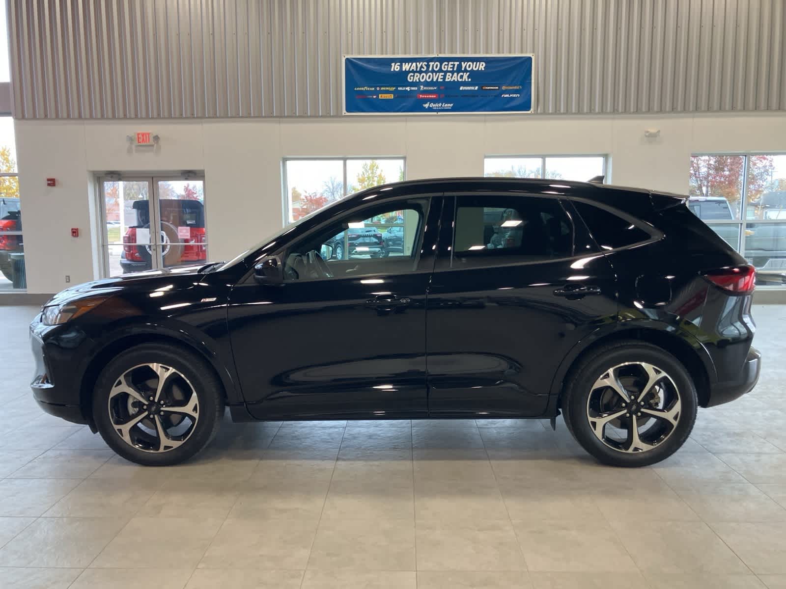 Thumbnail: 2023 Ford Escape - 8