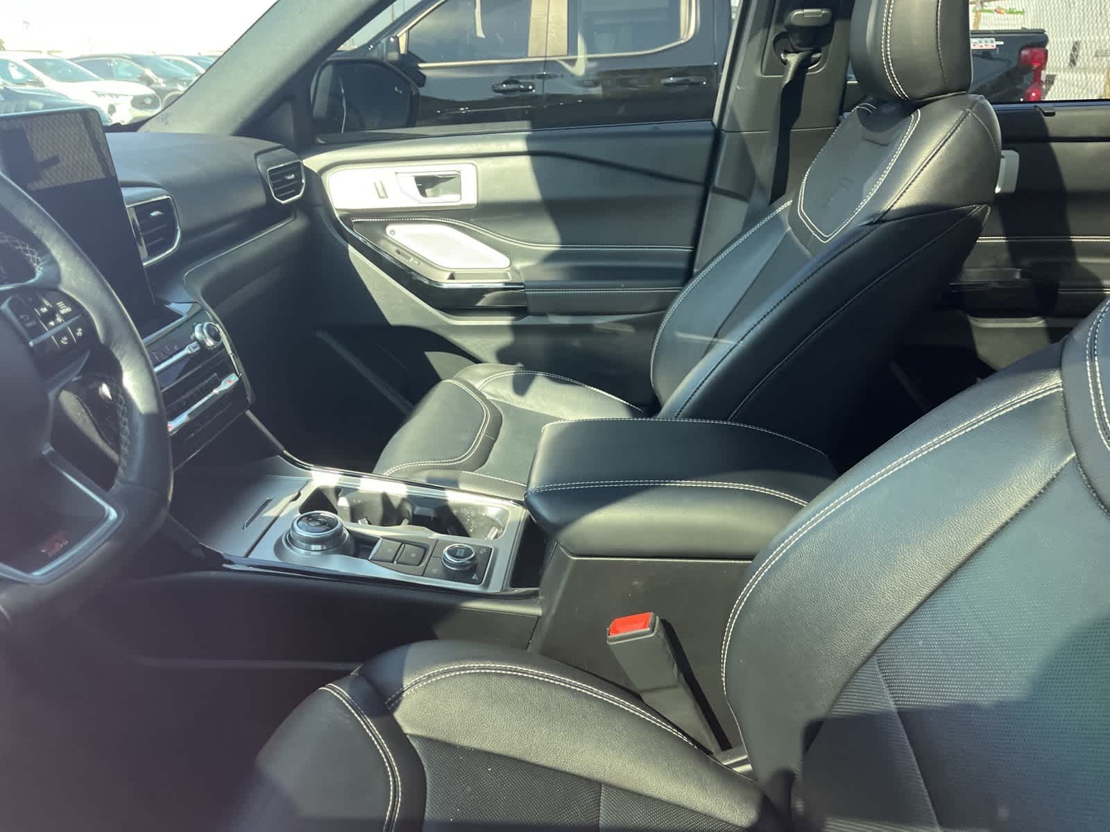 Thumbnail: 2023 Ford Explorer - 28