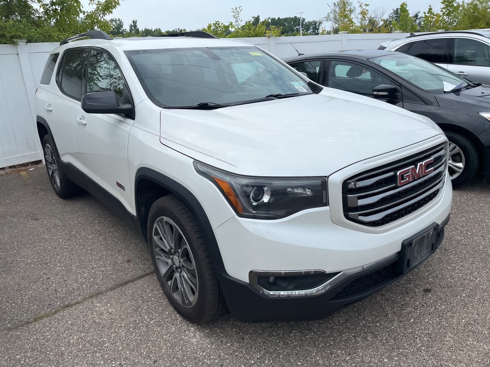 Thumbnail: 2017 GMC Acadia - 19