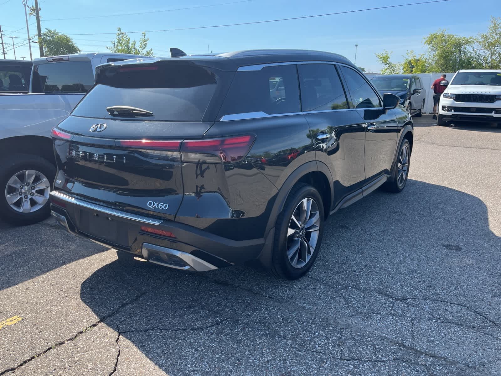 Thumbnail: 2022 INFINITI QX60 - 12