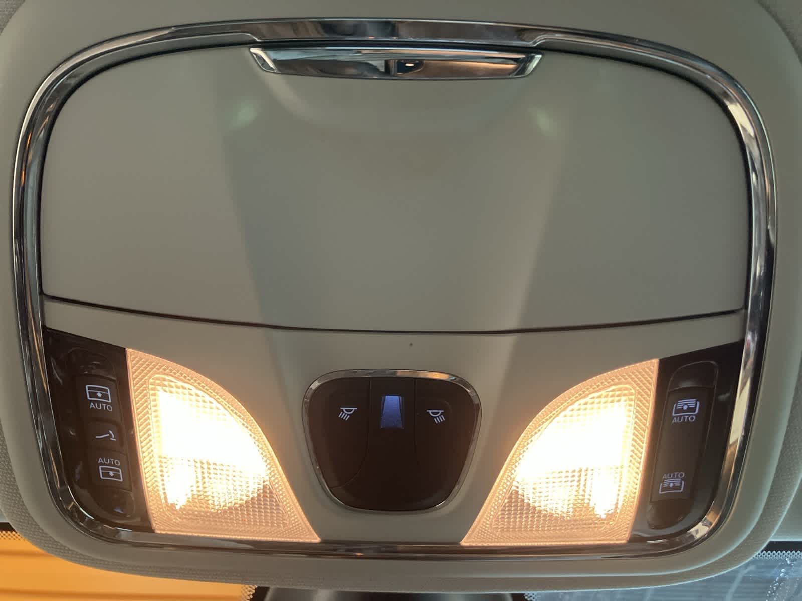 Thumbnail: 2021 Jeep Cherokee - 22