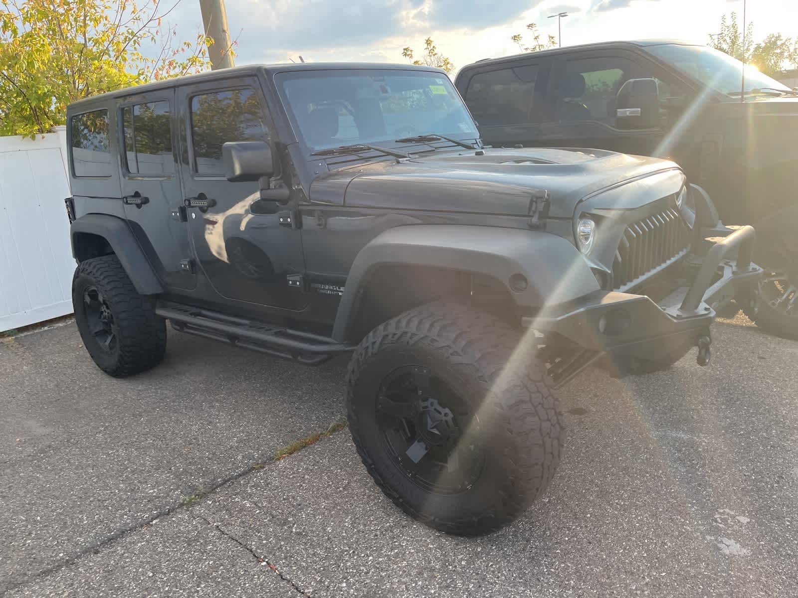 Thumbnail: 2017 Jeep Wrangler - 21