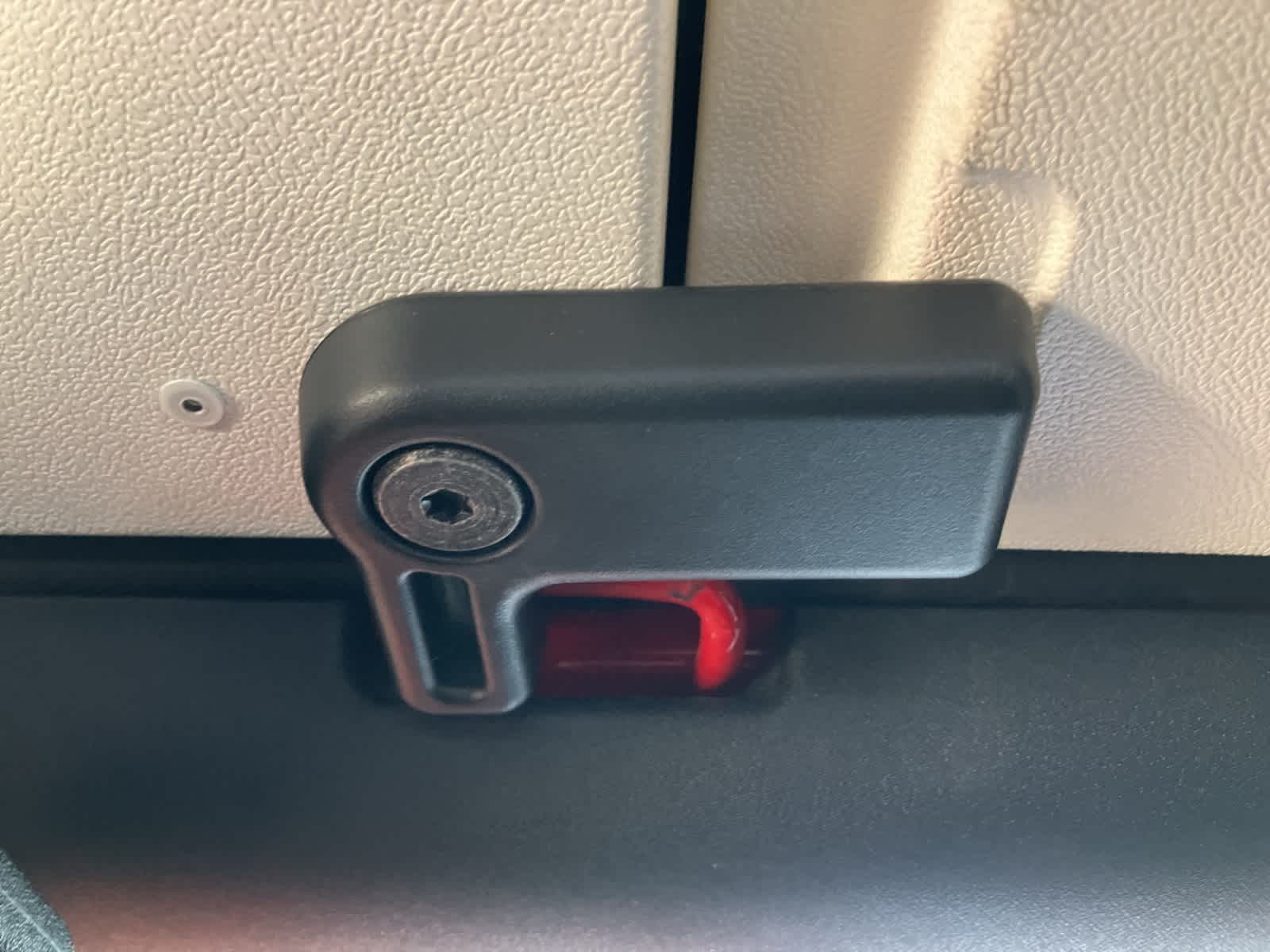 Thumbnail: 2017 Jeep Wrangler - 18