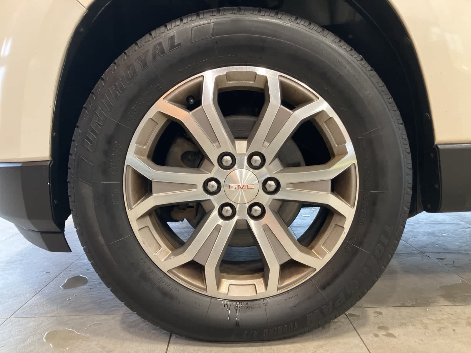 Thumbnail: 2013 GMC Acadia - 9