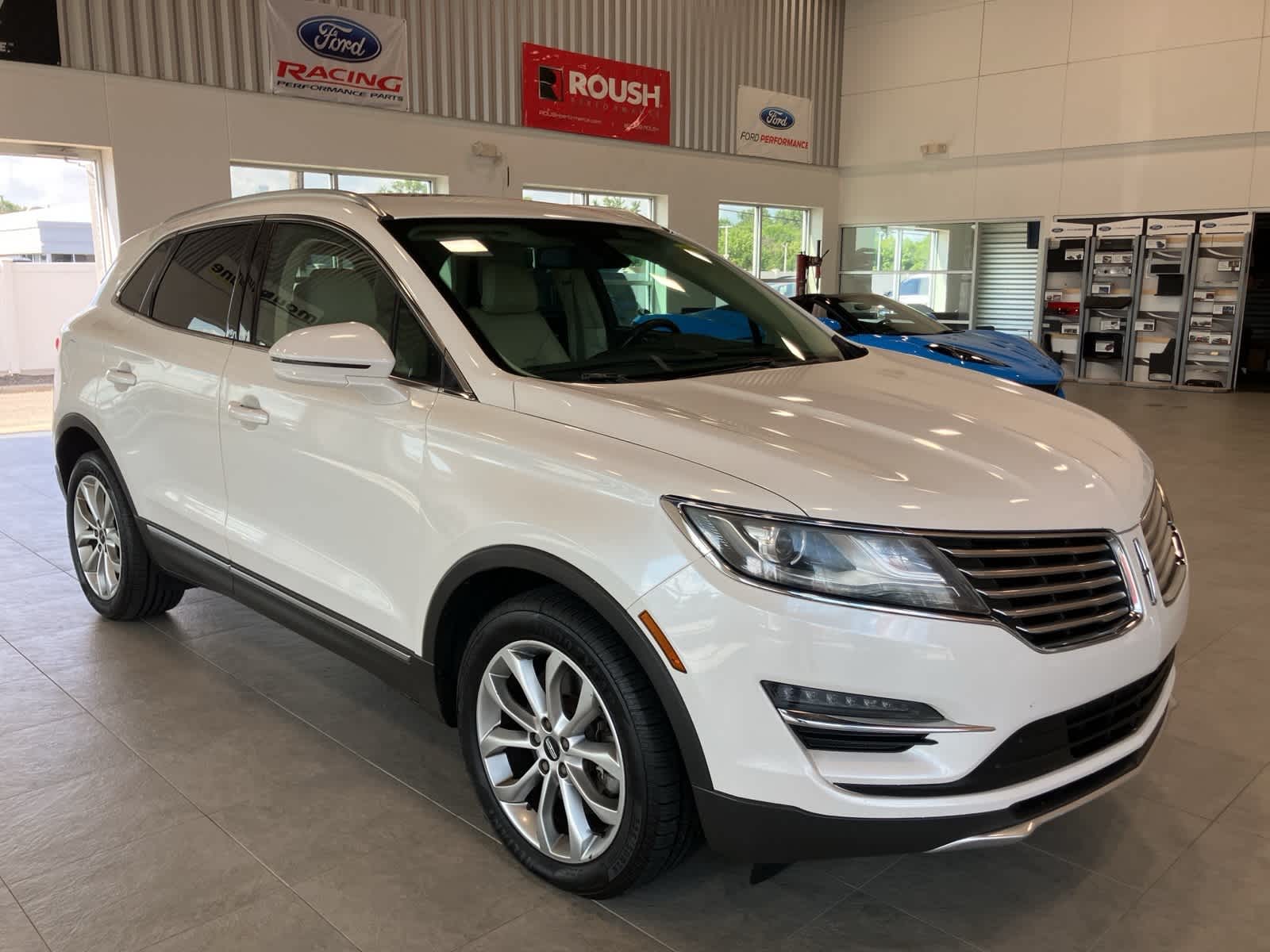 Thumbnail: 2016 Lincoln MKC - 3