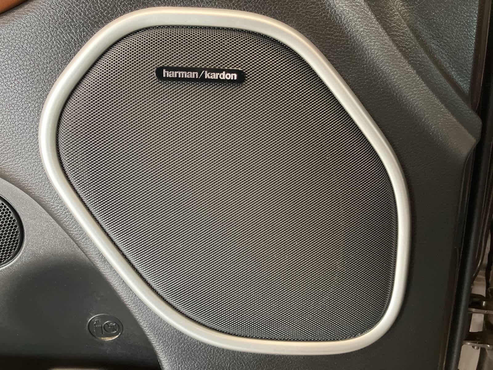 Thumbnail: 2021 Jeep Grand Cherokee - 14