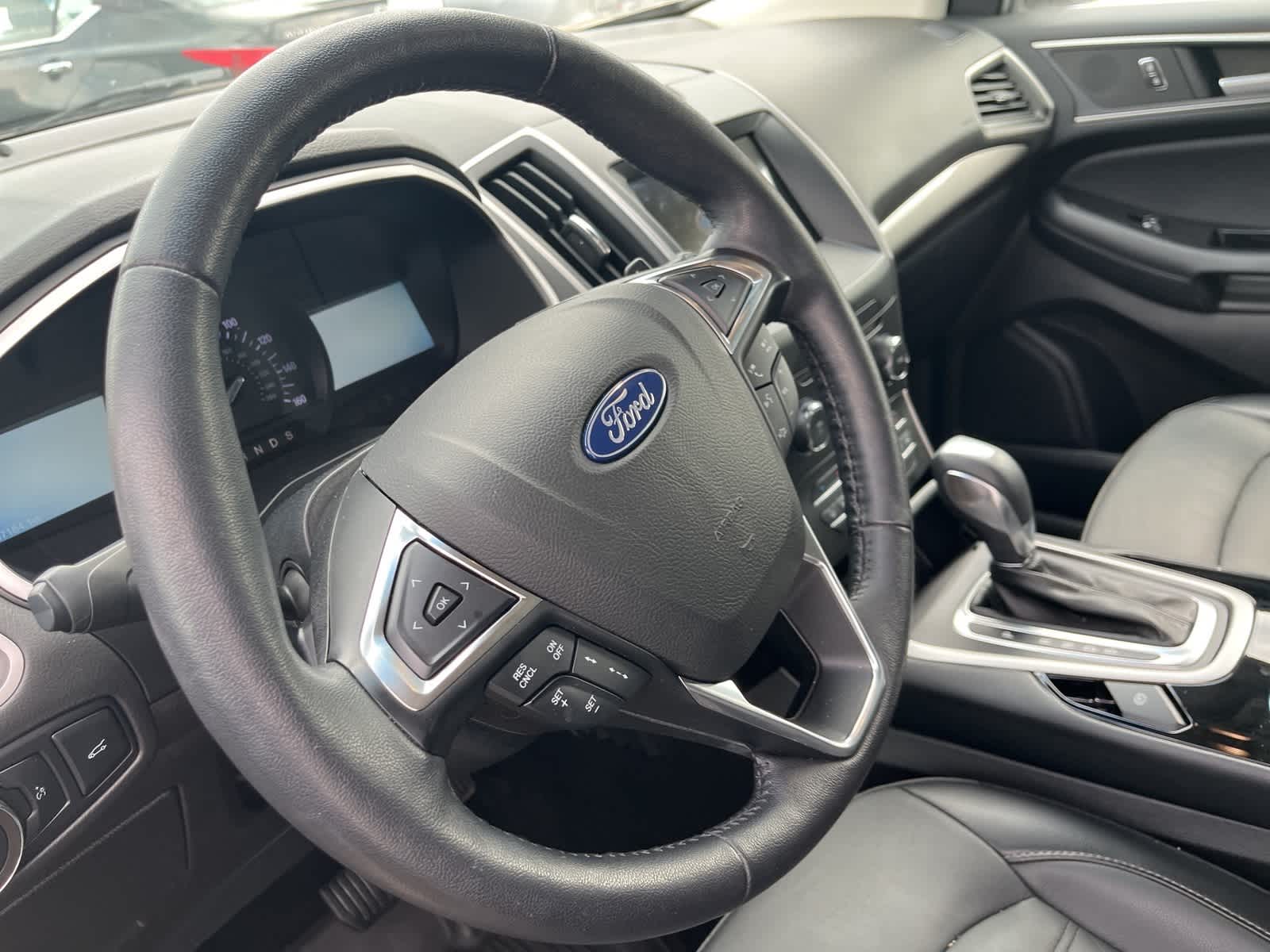 Thumbnail: 2018 Ford Edge - 26