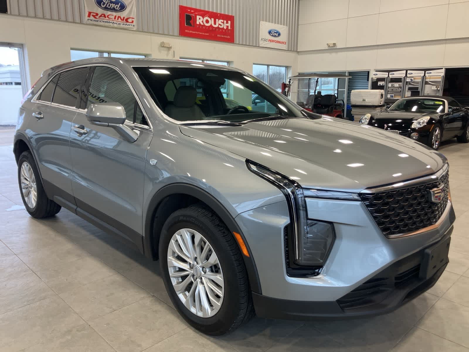 Thumbnail: 2024 Cadillac XT4 - 3