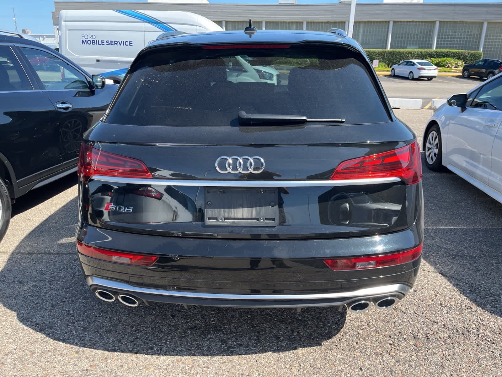 Thumbnail: 2021 Audi SQ5 - 10