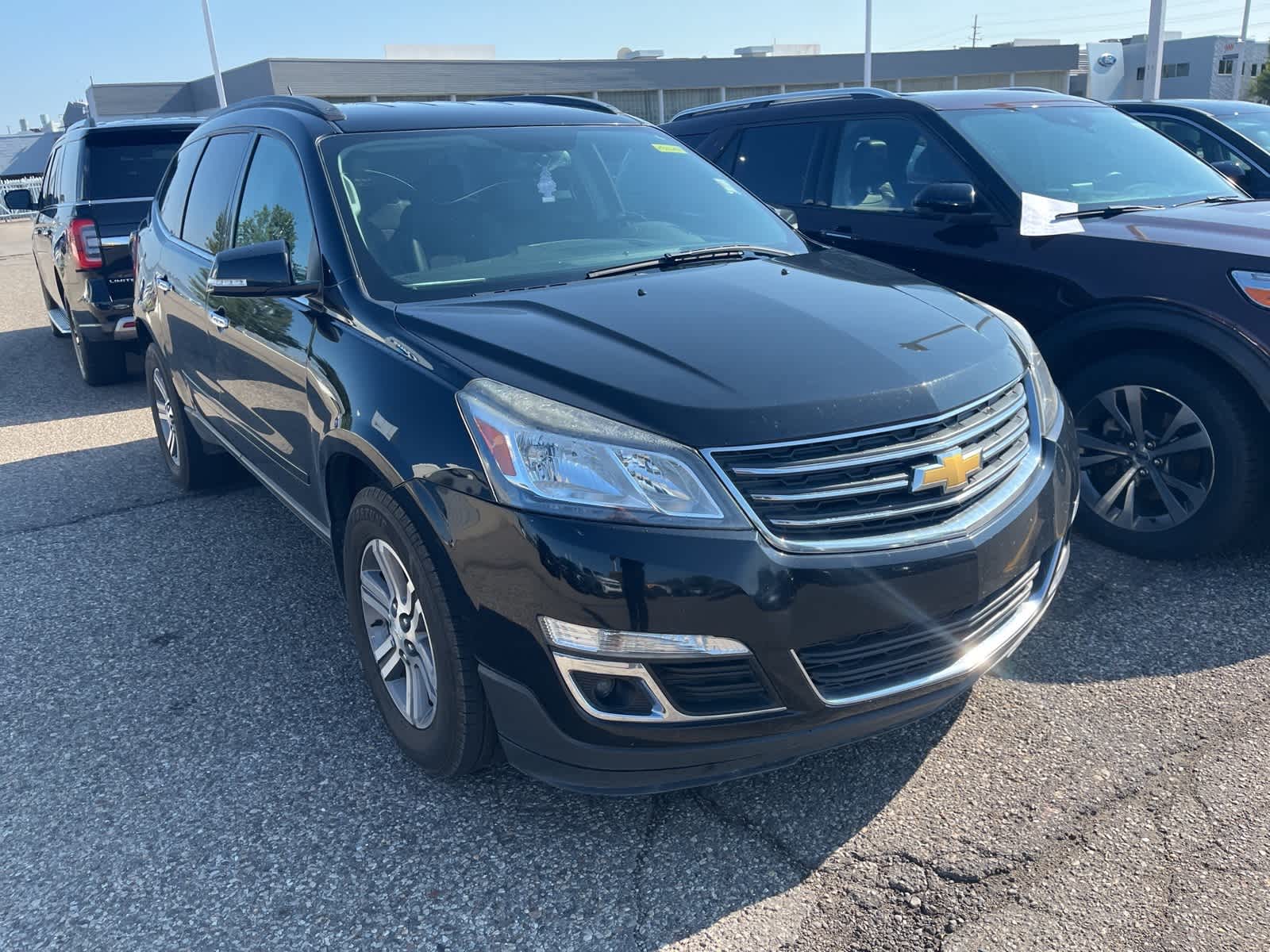 Thumbnail: 2017 Chevrolet Traverse - 16