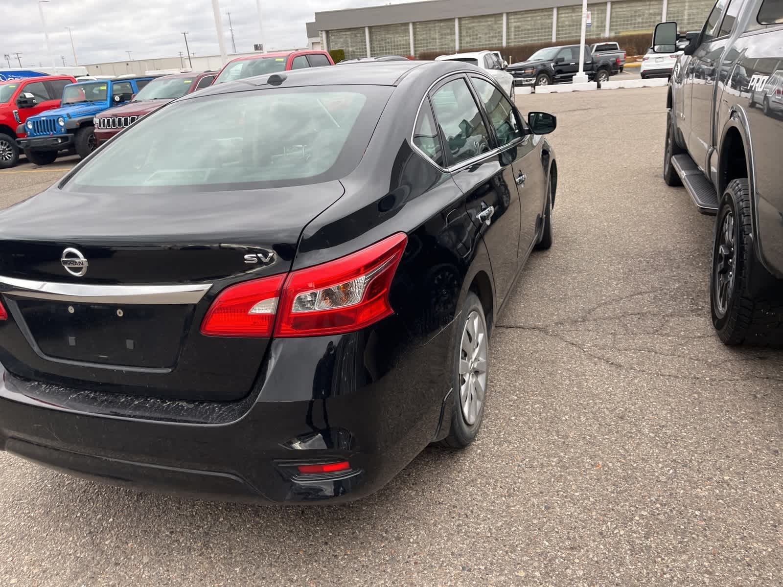 Thumbnail: 2017 Nissan Sentra - 15