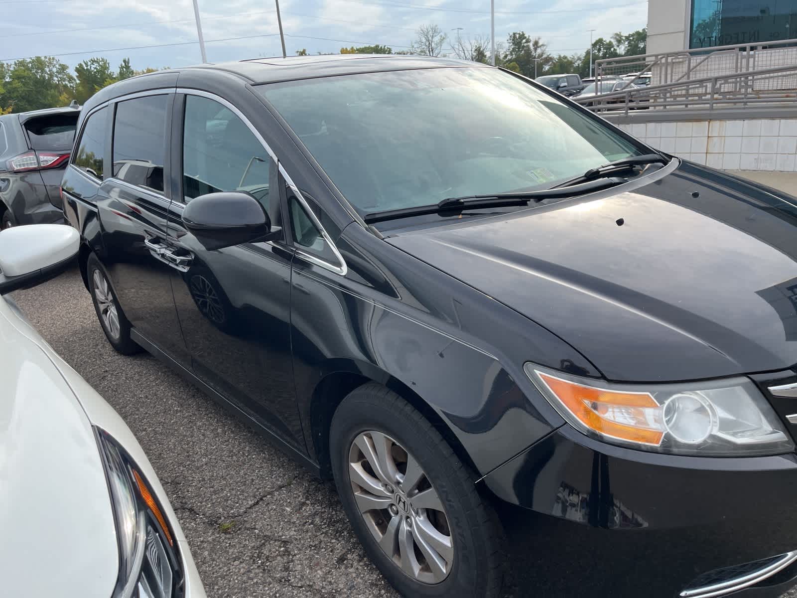Thumbnail: 2015 Honda Odyssey - 16