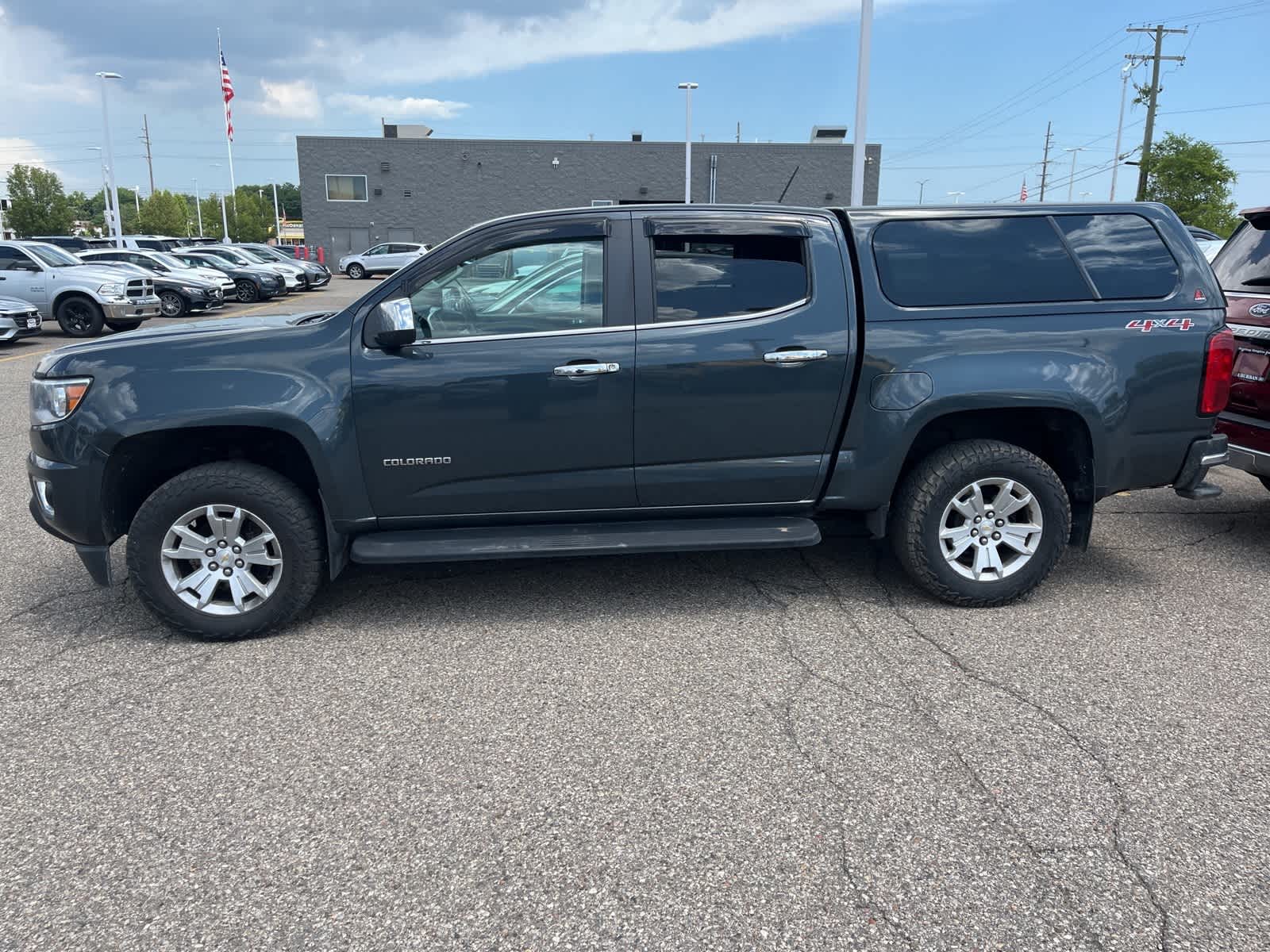 Thumbnail: 2017 Chevrolet Colorado - 5